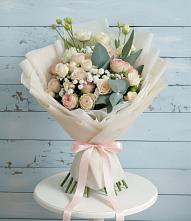 Букет цветов из:  Розы и Лизиантусы #REPLACE_PRED# Уке