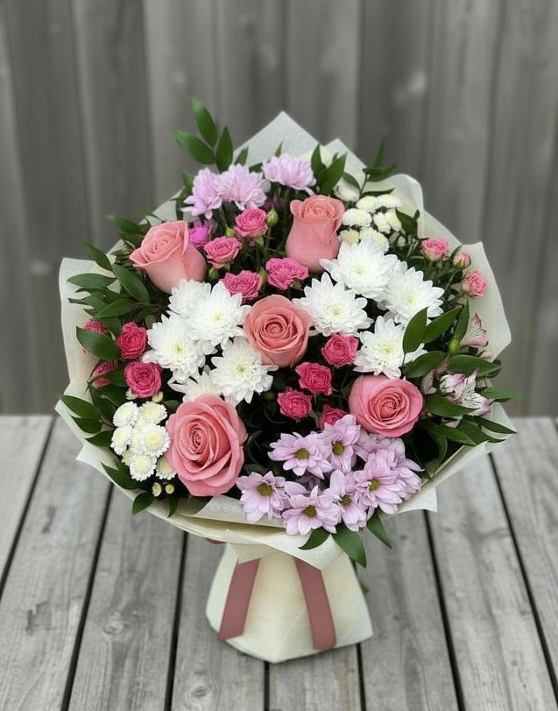 Букет цветов из: Альстромерии, Гвоздики, Розы и Хризантемы в Уке