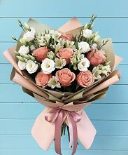 Букет цветов из:  Розы, Альстромерии и Лизиантусы в Уке