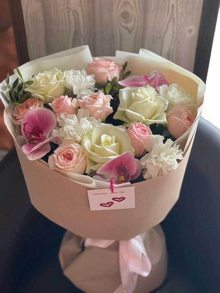 Букет цветов из: Орхидеи, Розы и Гвоздики в Уке