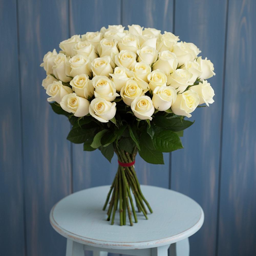 Букет 51 Белая роза Эдлесс Лав в Уке