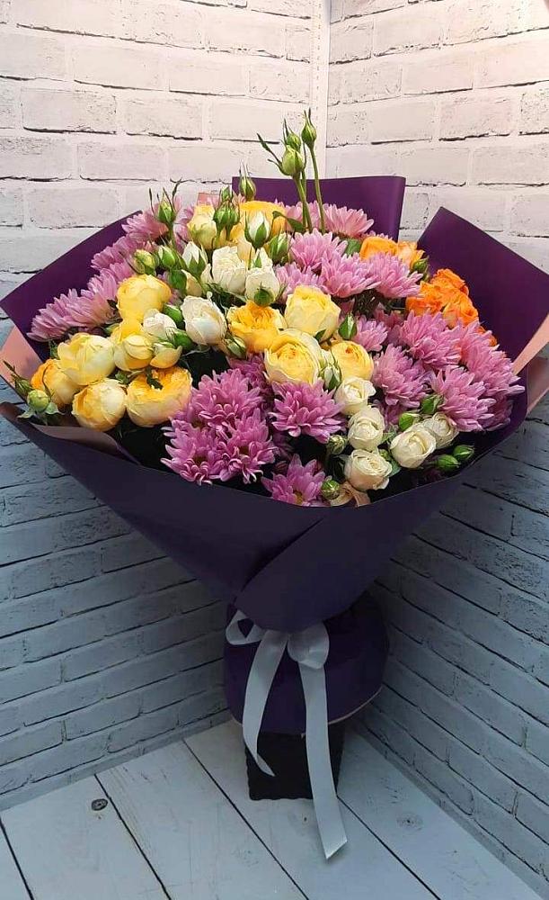 Букет цветов из: Хризантемы и Розы в Уке