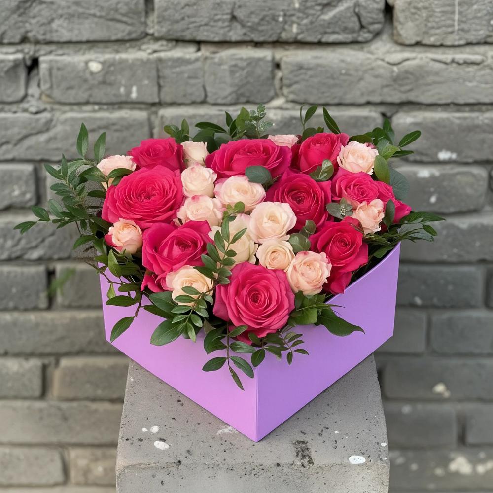 Цветочная композиция из Розы в коробке в Уке