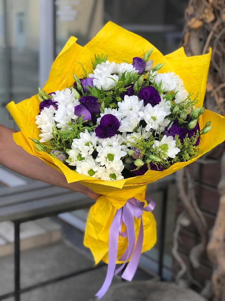 Букет цветов из: Ирисы, Хризантемы и Ромашки в Уке