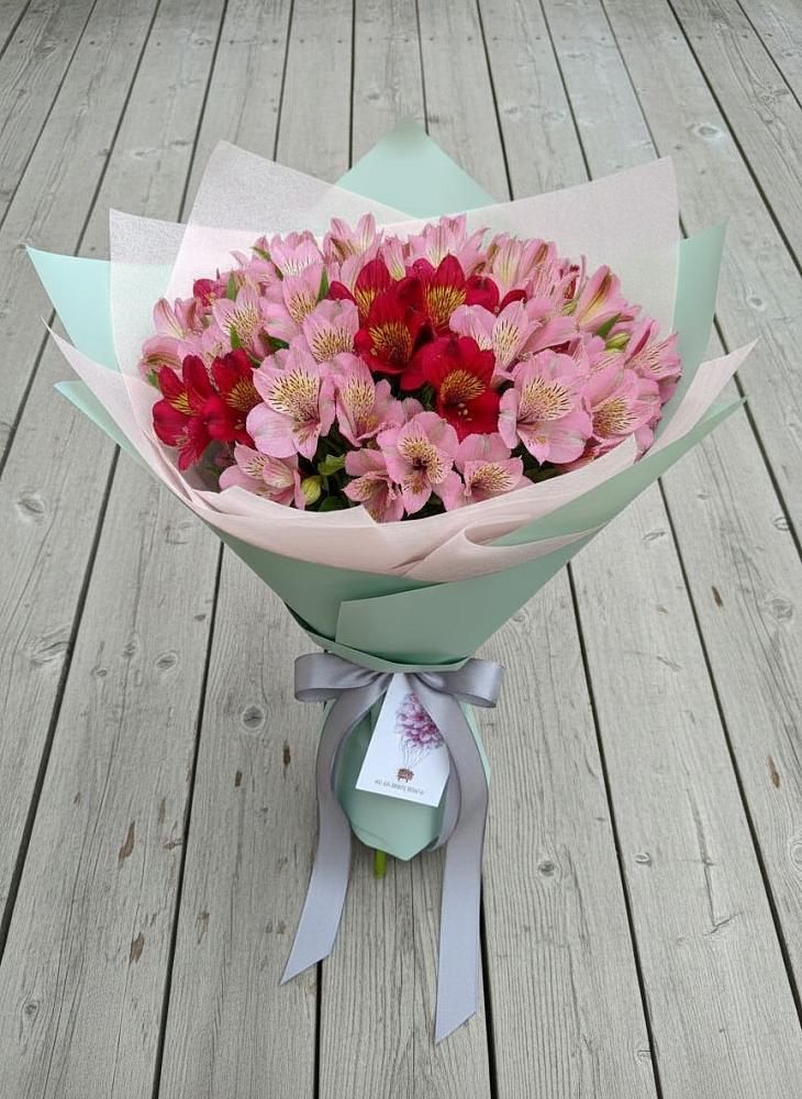 Букет цветов из: Альстромерии в Уке