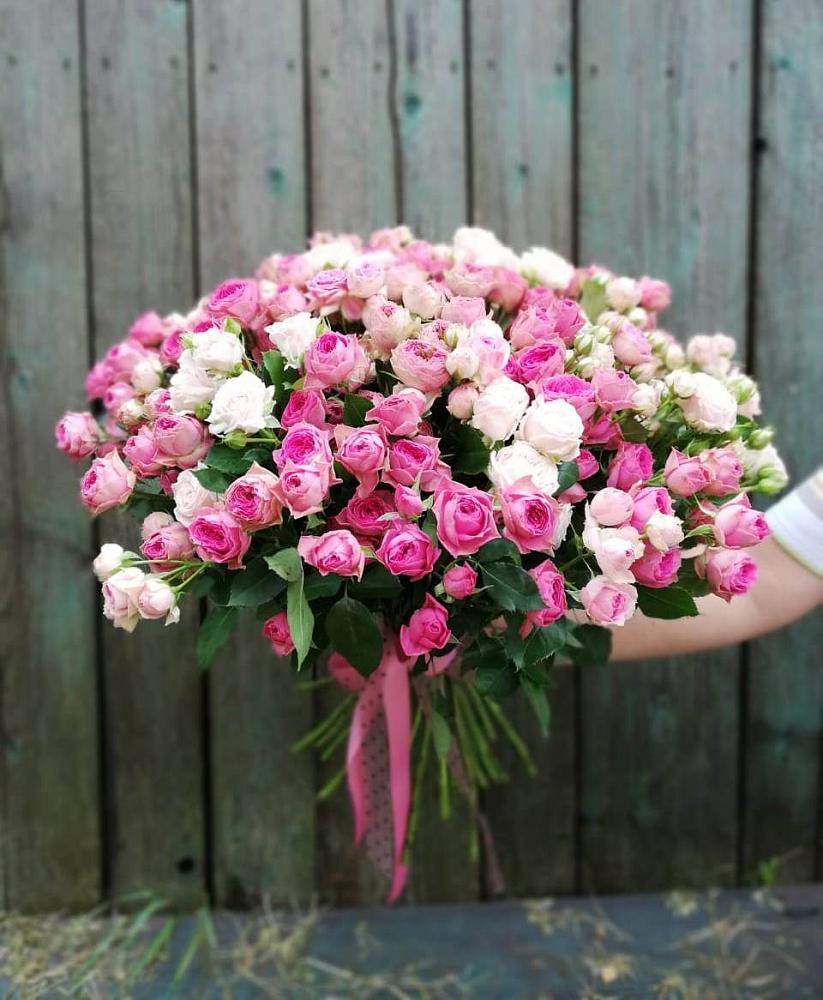 Букет Розовые кустовые розы Натали и Лав Лидия в Уке