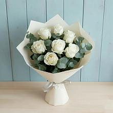 Букет Белые розы в Эвкалипте в Уке