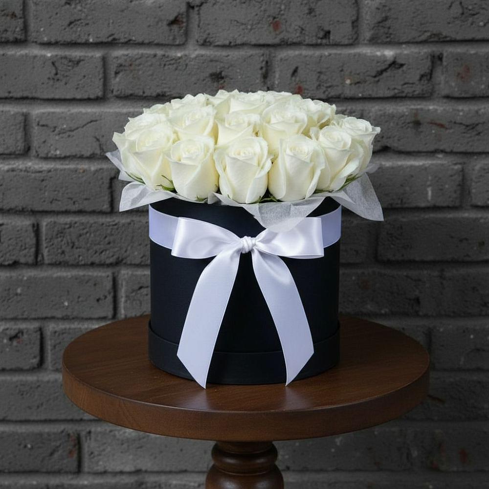 Цветочная композиция из Розы в шляпной коробке в Уке