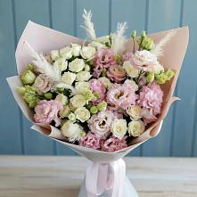 Букет цветов из:  Альстромерии и Розы в Уке