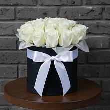 Цветочная композиция из Розы в шляпной коробке в Уке